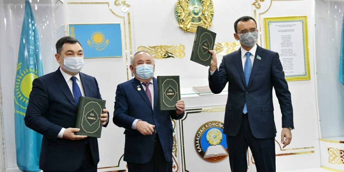 Nevaî ve Abay Kitap Tanıtım Toplantısı Düzenlendi