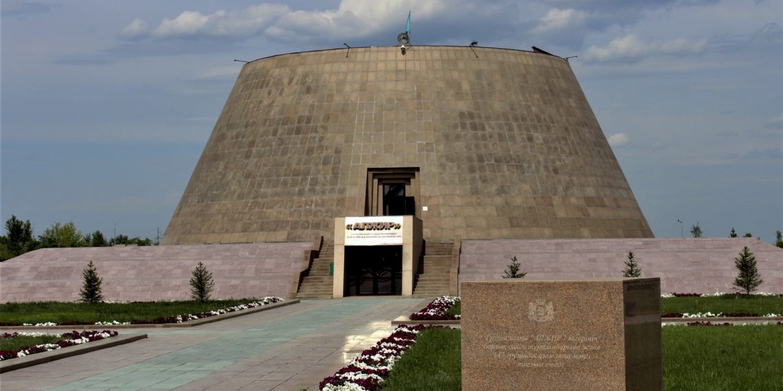 Aljir Müzesi Stalin Zulmüne Işık Tutuyor