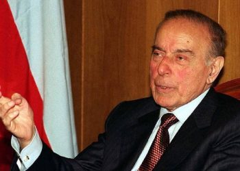 Azerbaycan’ın eski Cumhurbaşkanı Haydar Aliyev, vefatının 17. yılında anılıyor.