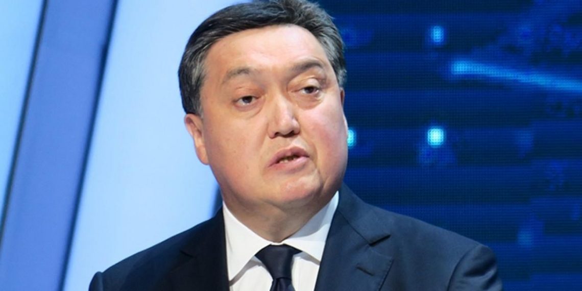 Kazakistan’da Askar Mamin Başkanlığındaki Hükümet İstifa Etti