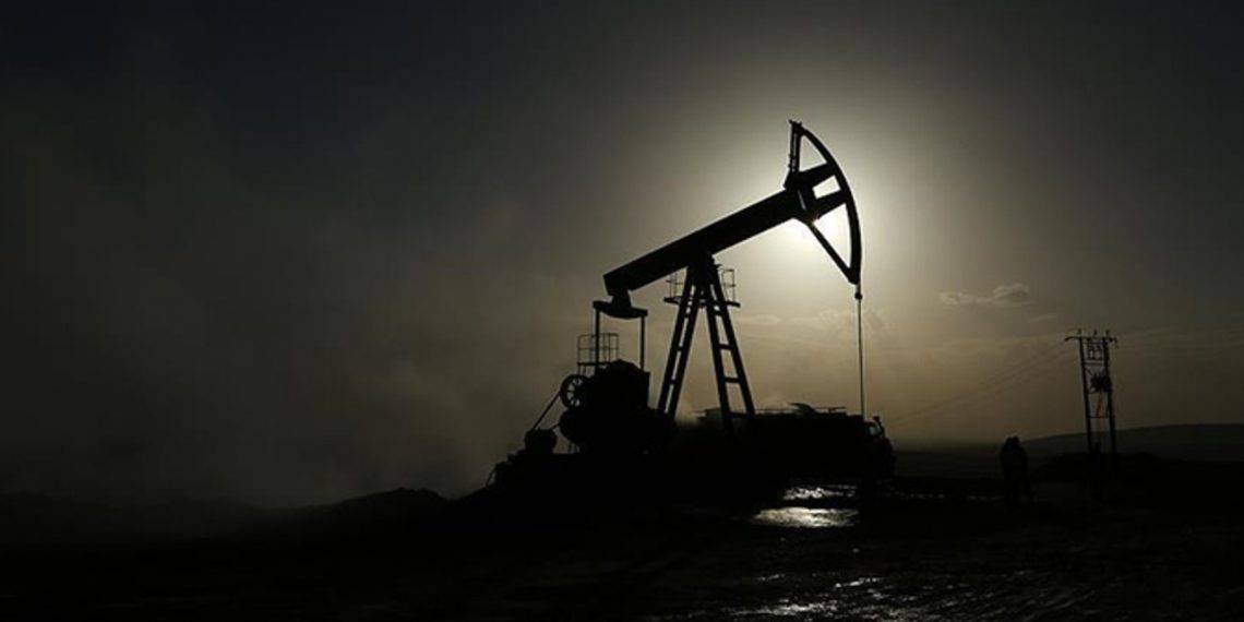 Kazakistan ve Rusya günlük petrol üretimini 75 bin varil artıracak